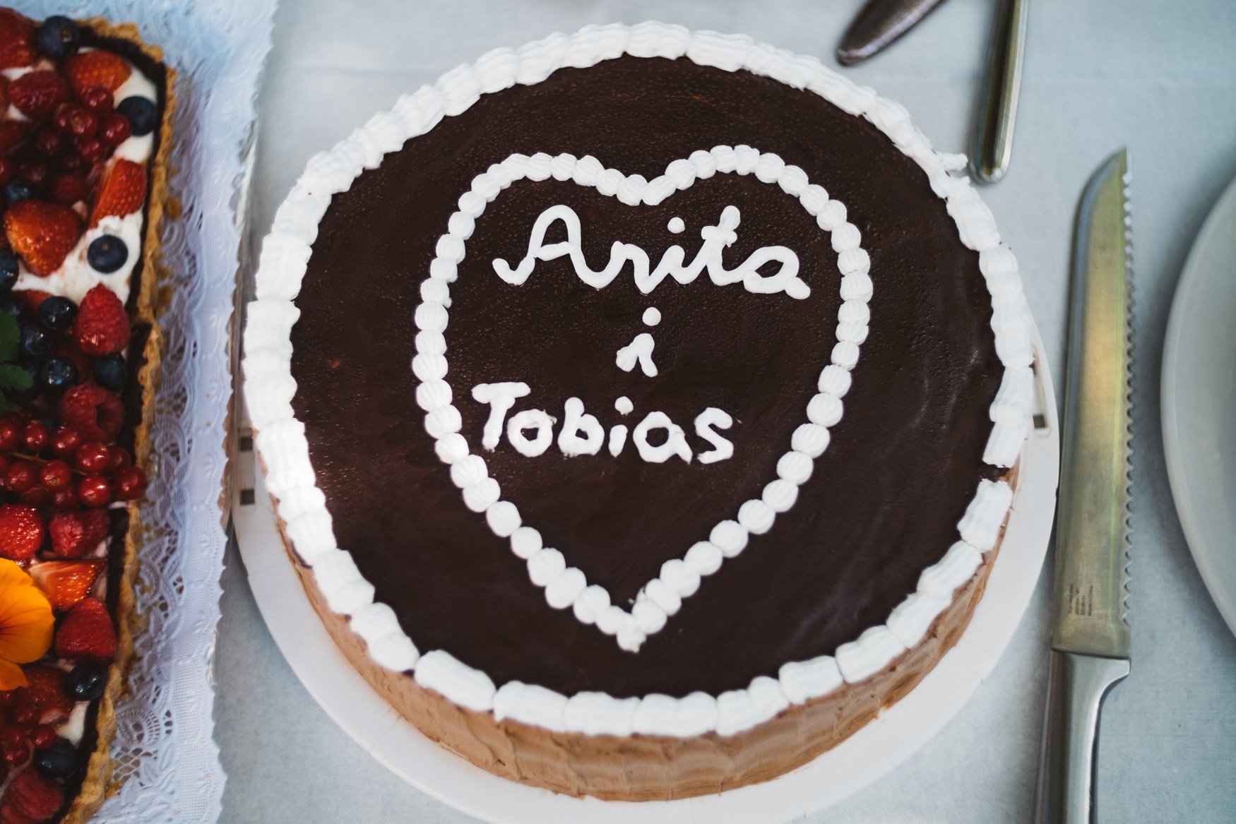 wedding signed cake