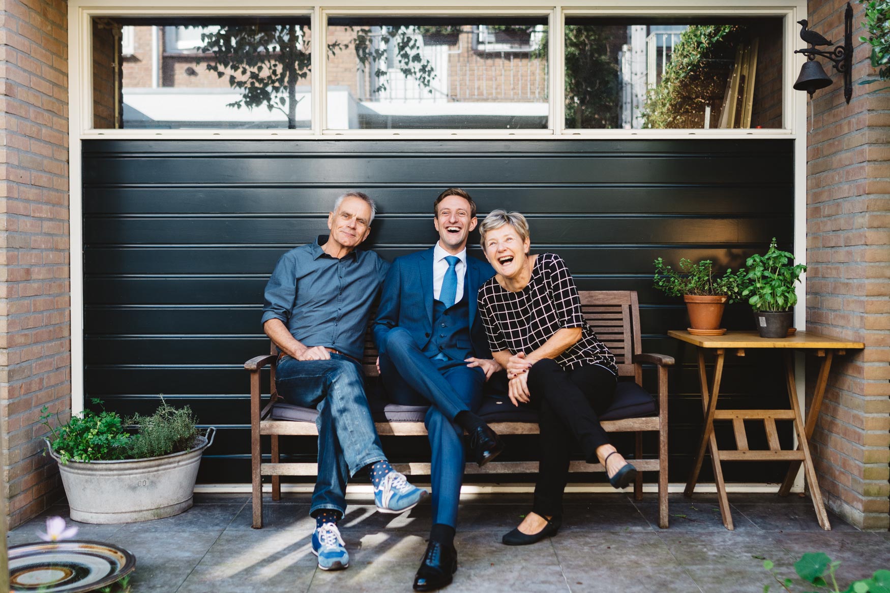 groom family photos