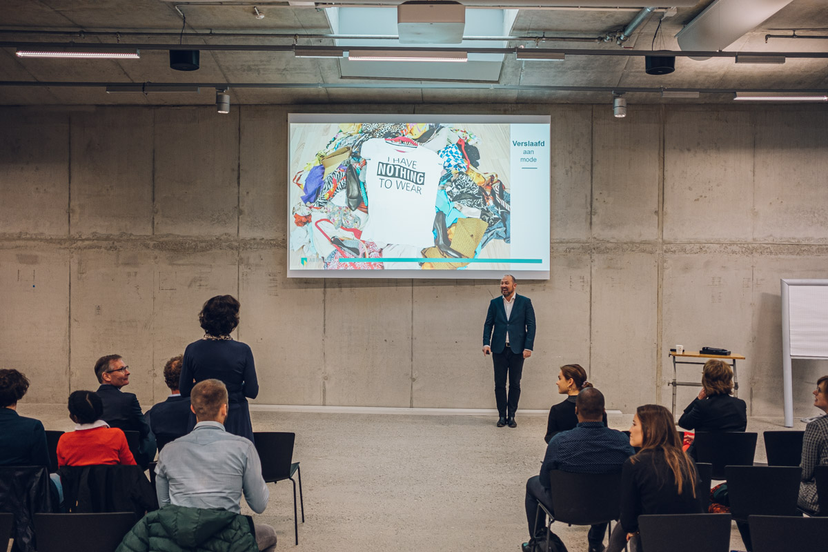 Dynamic Corporate Event Photography Session