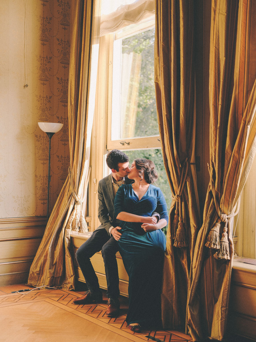 Vibrant Engagement Portraits in Amsterdam