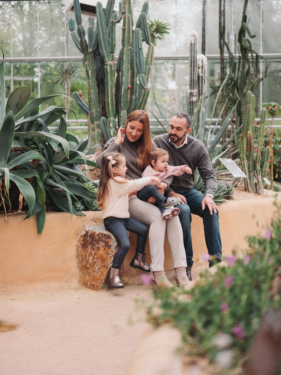 Touching Family Photography in Amsterdam’s Indoor Garden