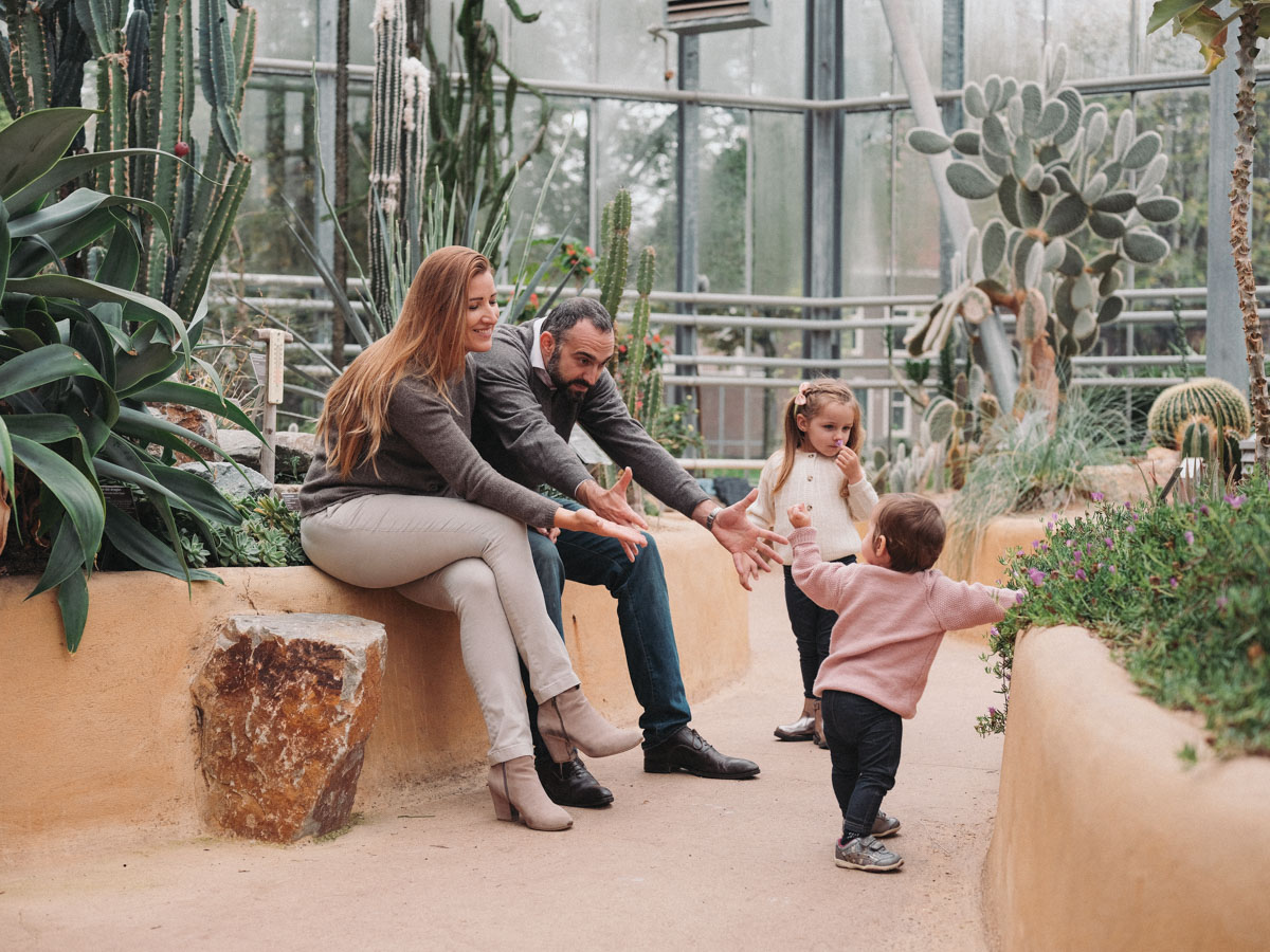 Vibrant Family Photo Session in Amsterdam Glasshouse