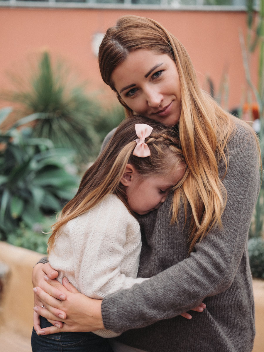 Meaningful Family Photoshoot at Amsterdam’s Botanical Garden
