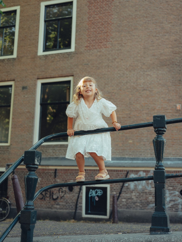 Engaging Mother and Daughter Family Photographs in Amsterdam