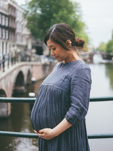 Japanese Pregnancy Photographer in Amsterdam