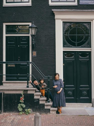 Relaxed Japanese Family Photography Session in Amsterdam