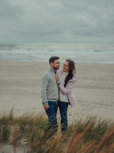 couple photoshoot dunes holland