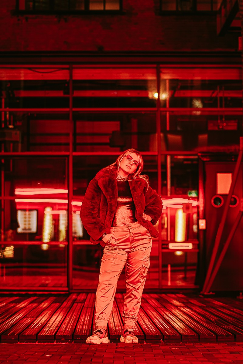 Expressive Night Photos in Amsterdam