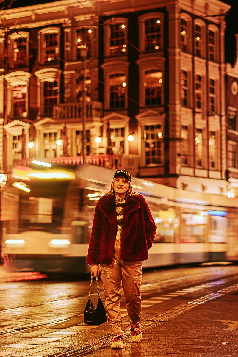 Vivid Night Dating Portraits