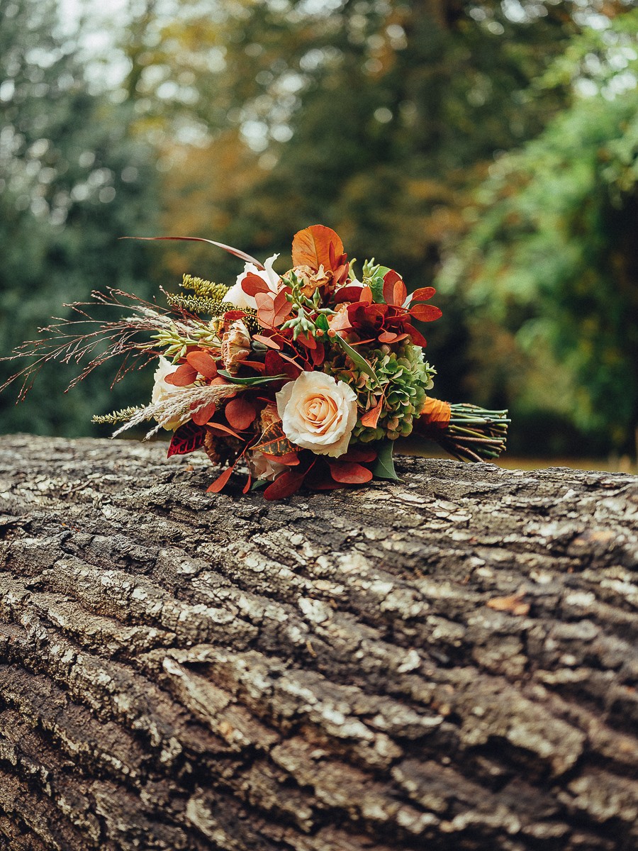 wedding bouquet photography autumn