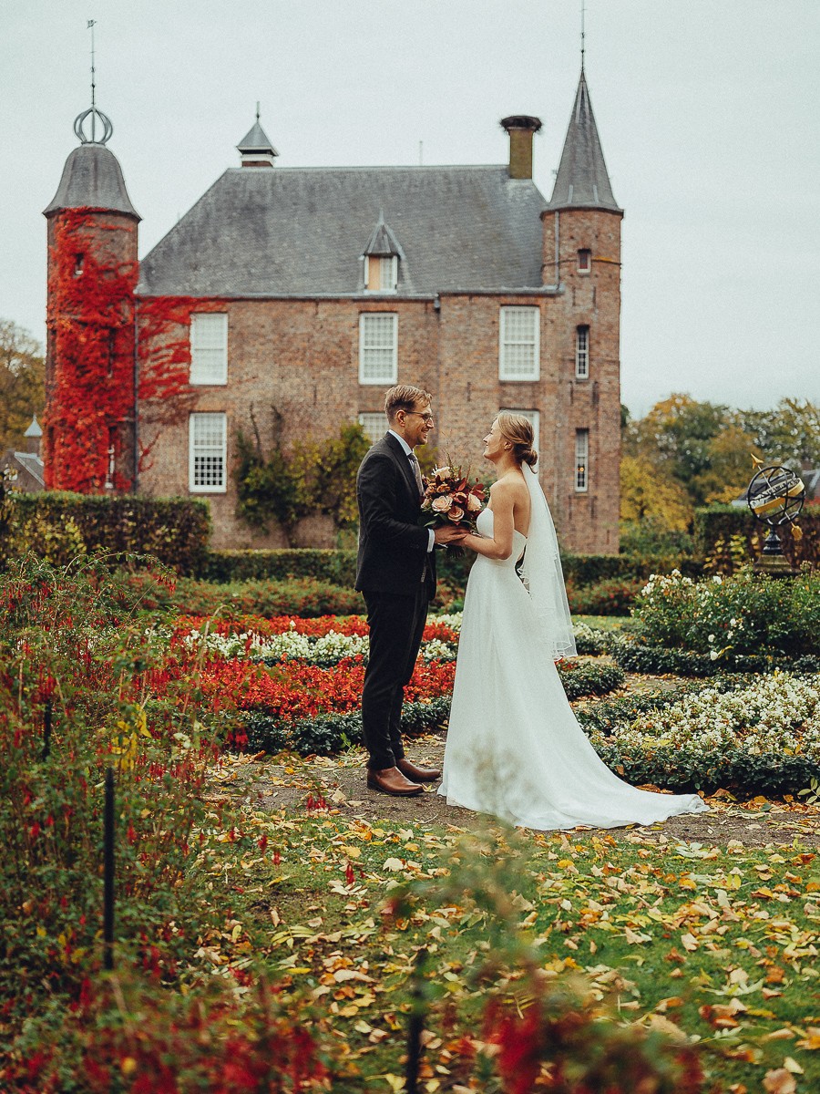 wedding couple autumn photoshoot