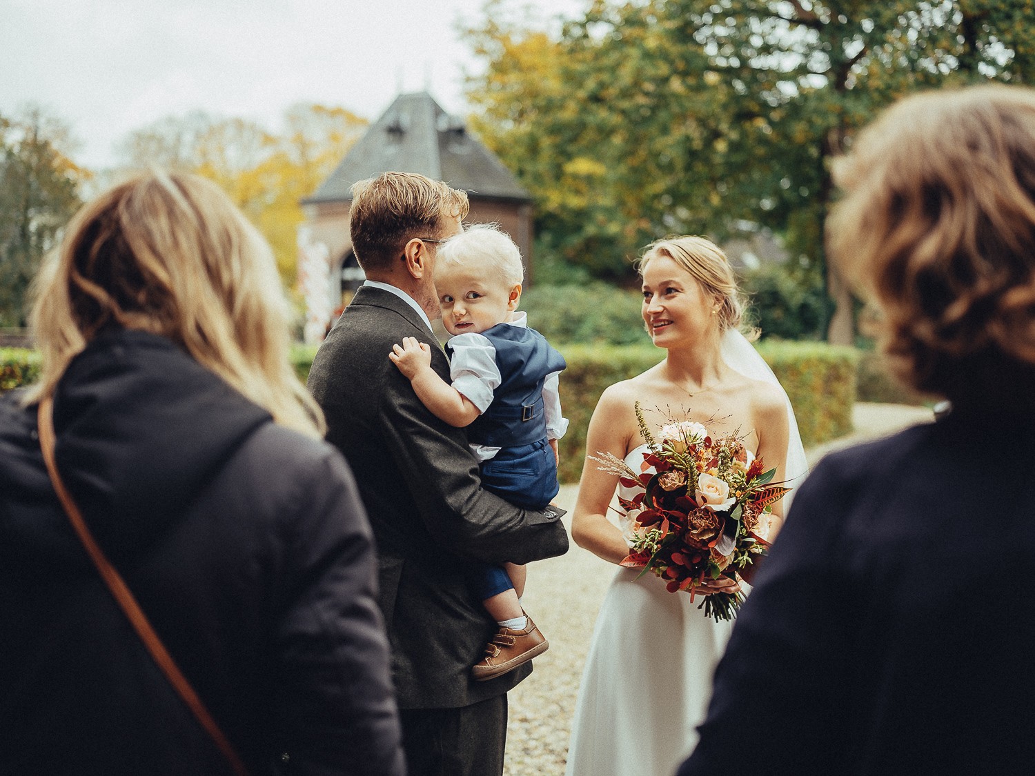 wedding spontaneous photoshoot