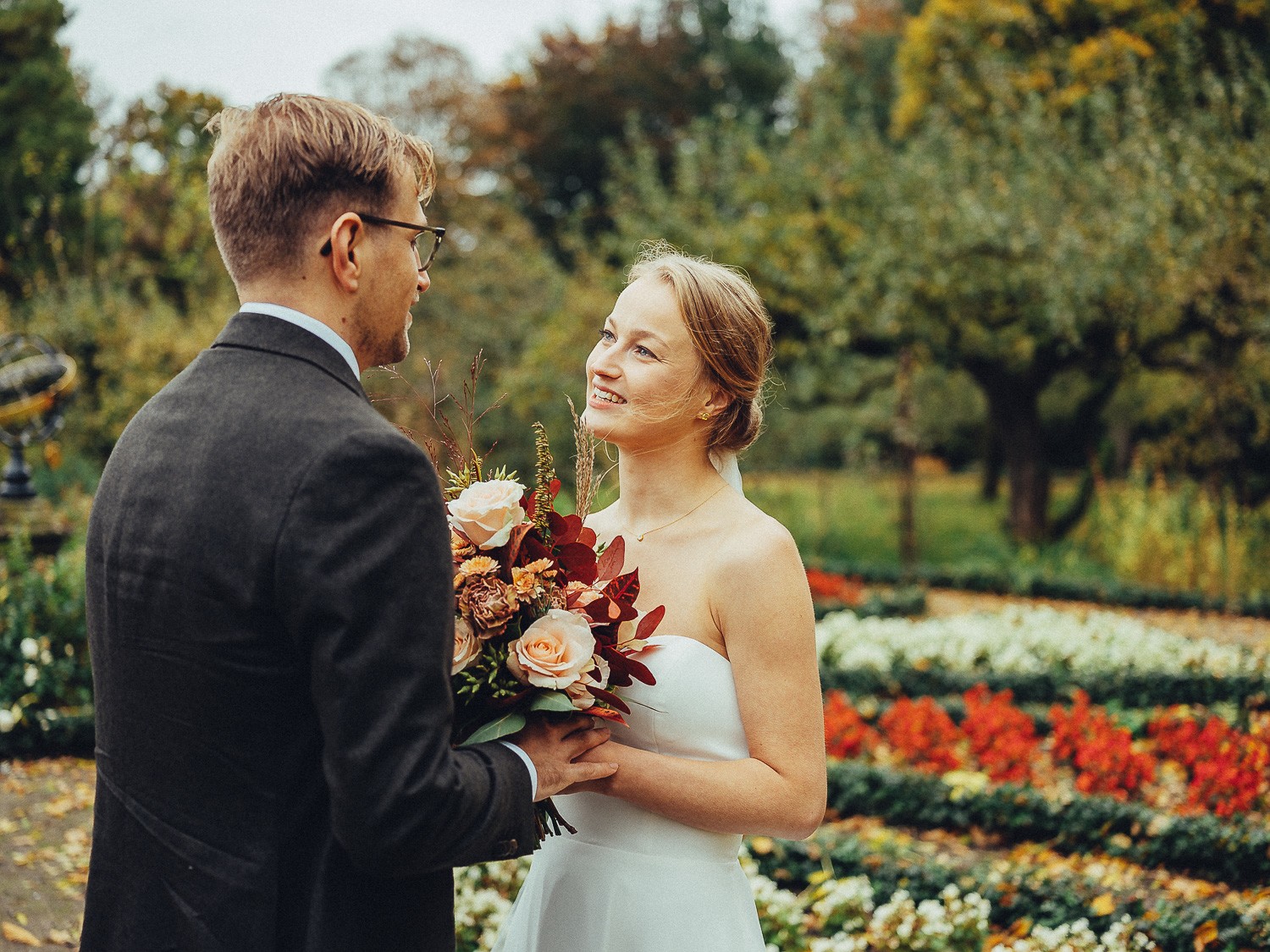 wedding spontaneous photography