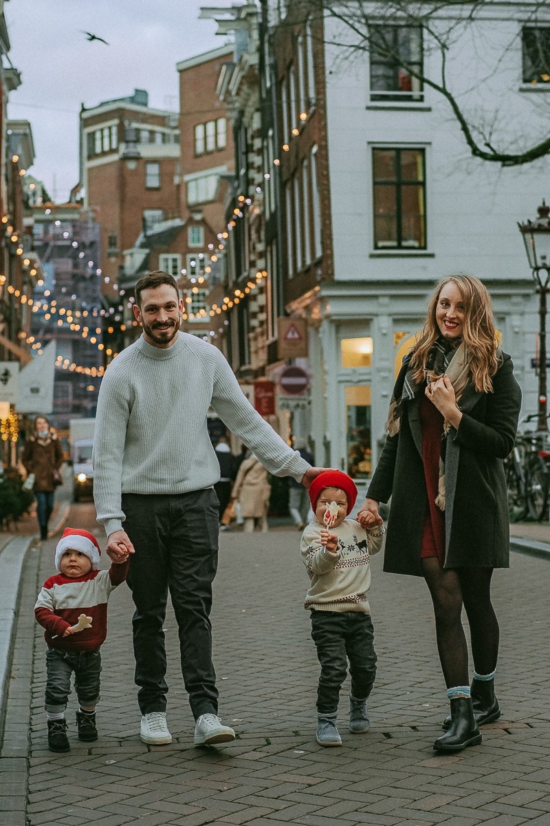 Elegant Christmas Family Photo Session in Amsterdam