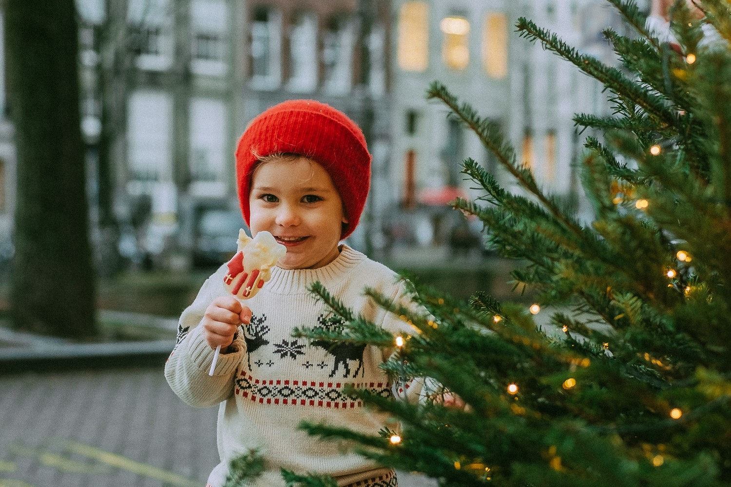 Expressive Christmas Family Portraits in Amsterdam