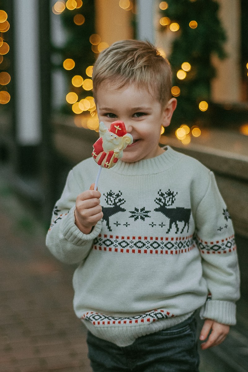 Genuine Family Christmas Photography in Amsterdam
