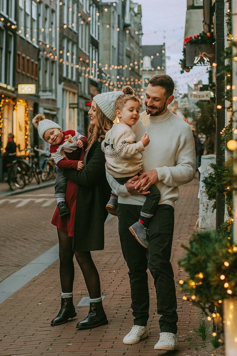 Vivid Family Winter Photo Session in Amsterdam