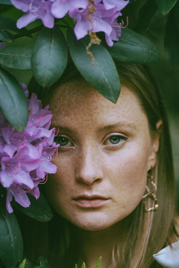 Vivid Model Photoshoot in Blooming Amsterdam Park
