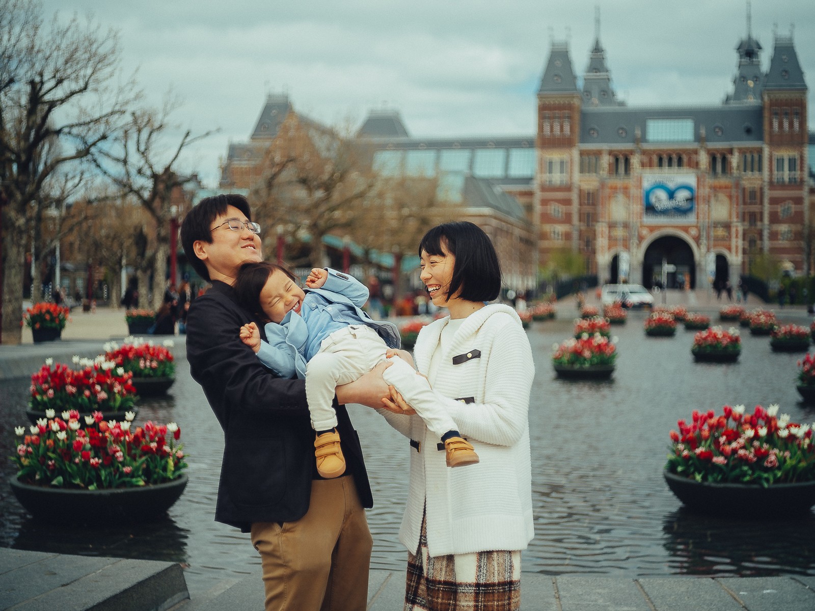 documentary family photoshoot in amsterdam