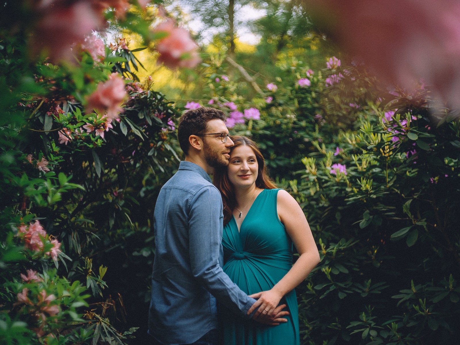vibrant maternity photography in Amsterdam