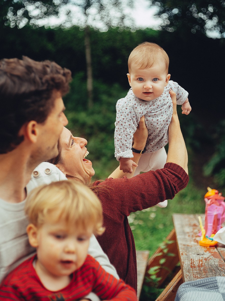 vibrant family pictures in Amsterdam