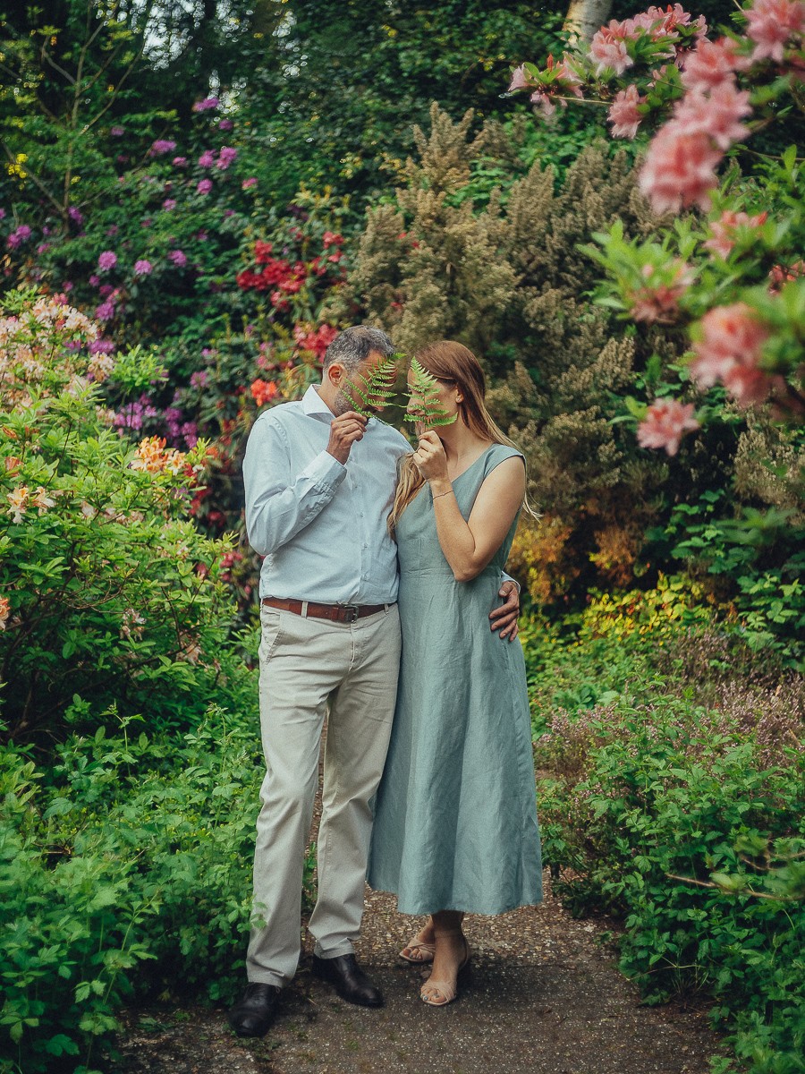 Natural Family Photos in a Blooming Park