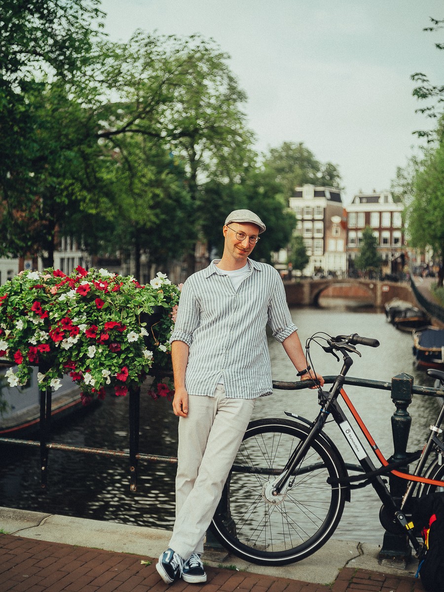 Engaging Solo Lifestyle Photo Walk