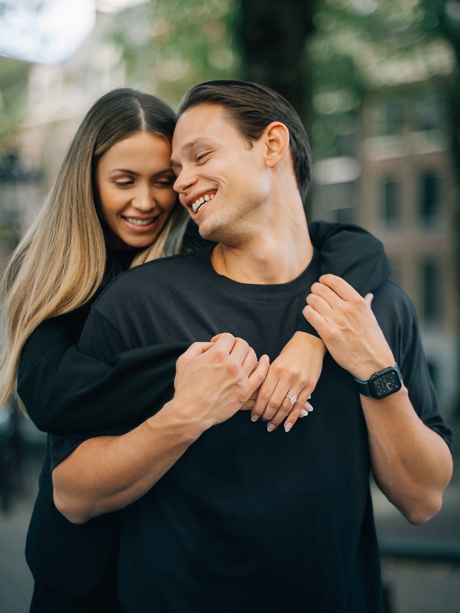 Tourist Couple Photoshoot in Amsterdam