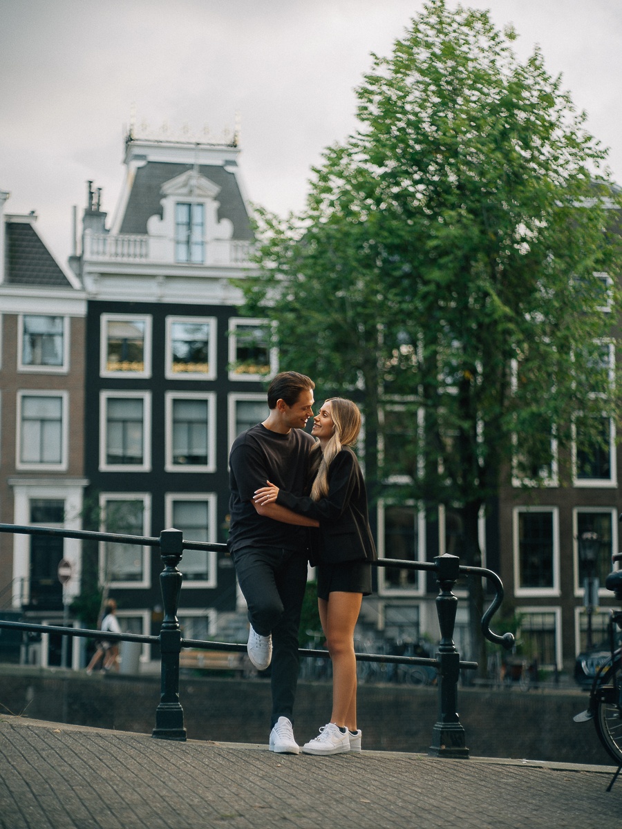 Natural Couple Portraits in Amsterdam