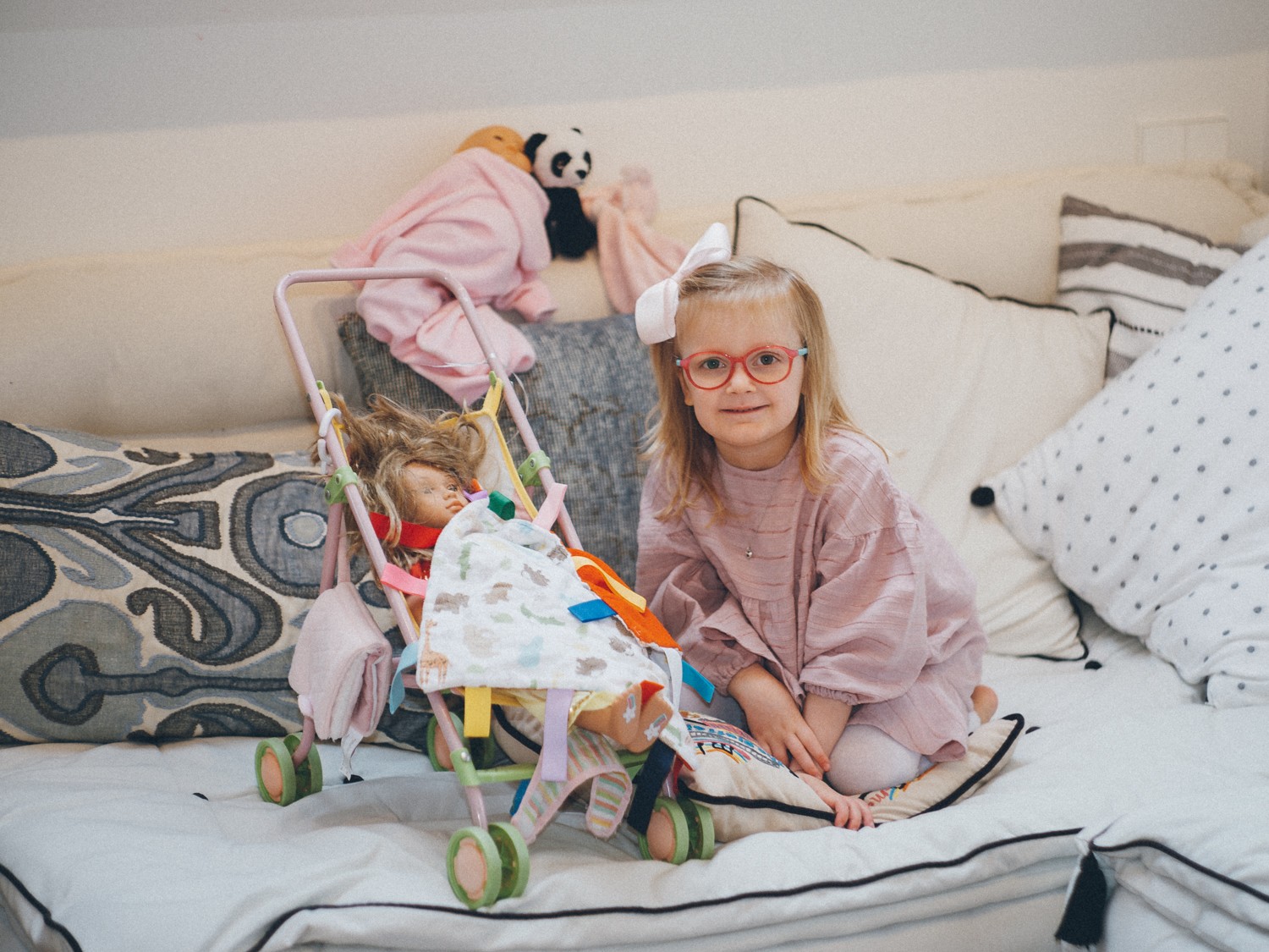 Lifestyle Family Photographer at Home
