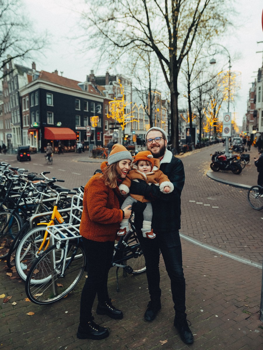 Cinematic Family Christmas Pictures in Amsterdam
