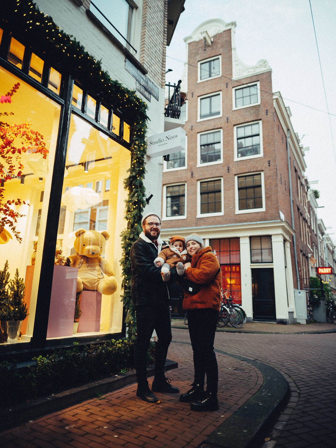 Timeless Family Winter Holidays Photo Session in Amsterdam