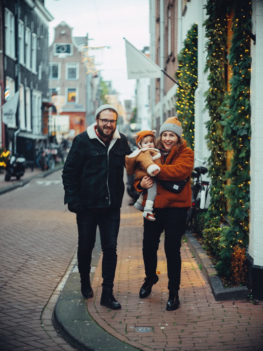 Elegant Family Christmas Portraits in Amsterdam
