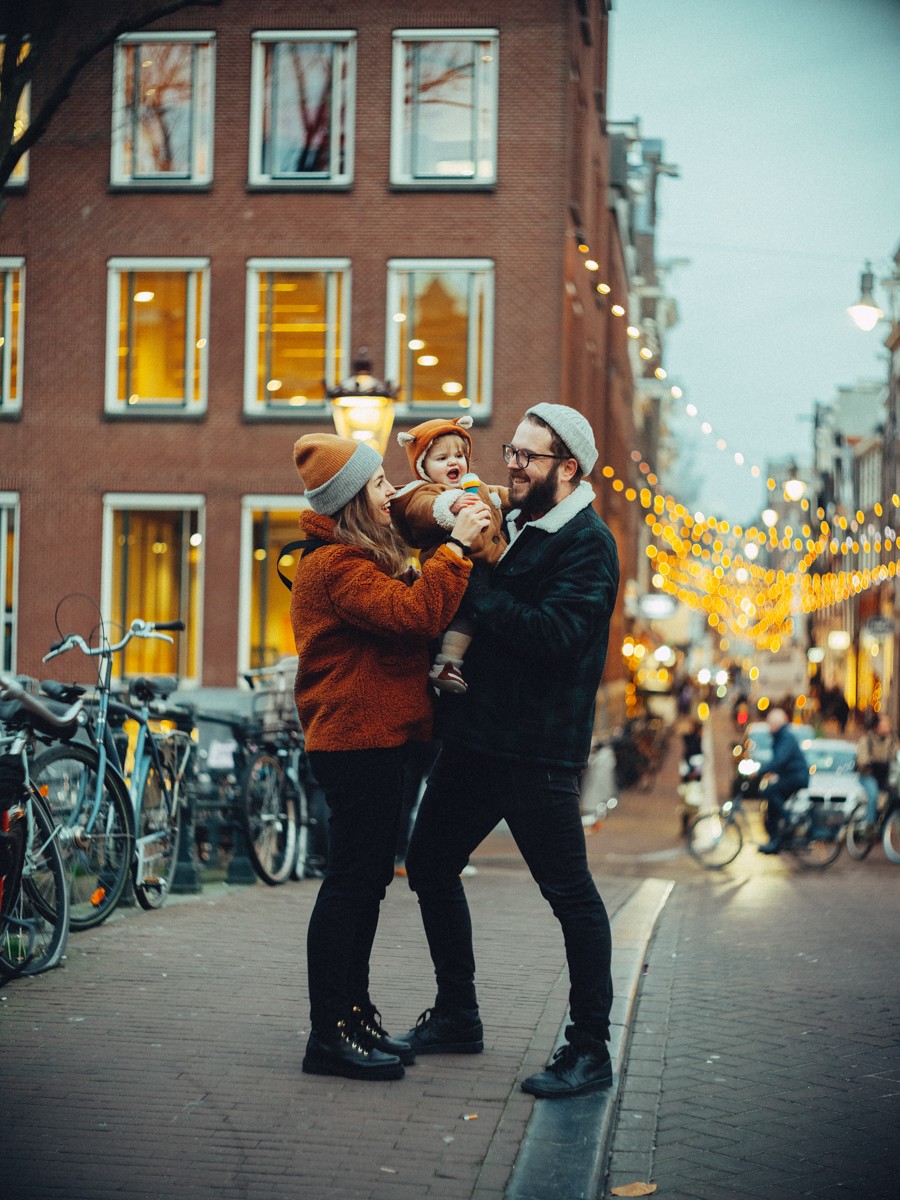 Candid Winter Lights Family Photographs in Amsterdam