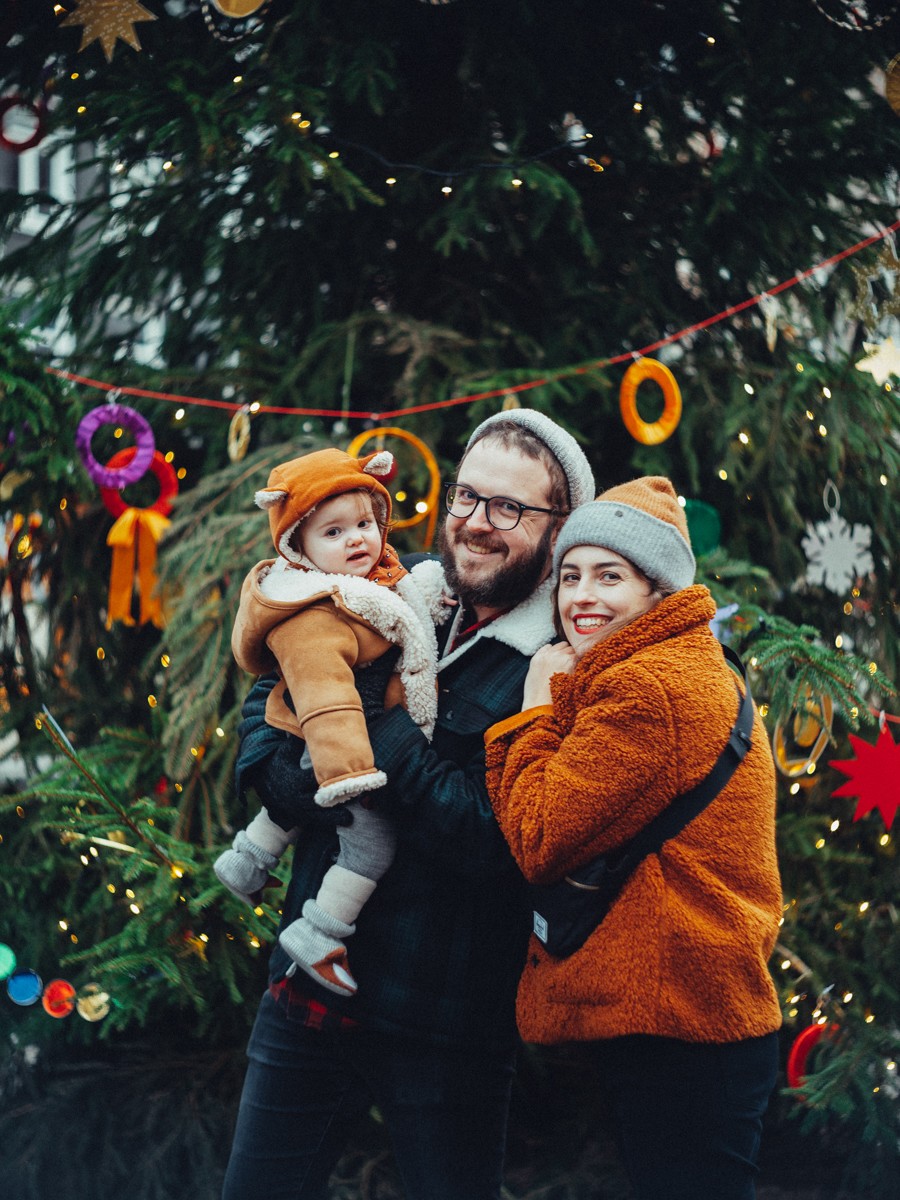 Vibrant Family Winter Photoshoot in Amsterdam