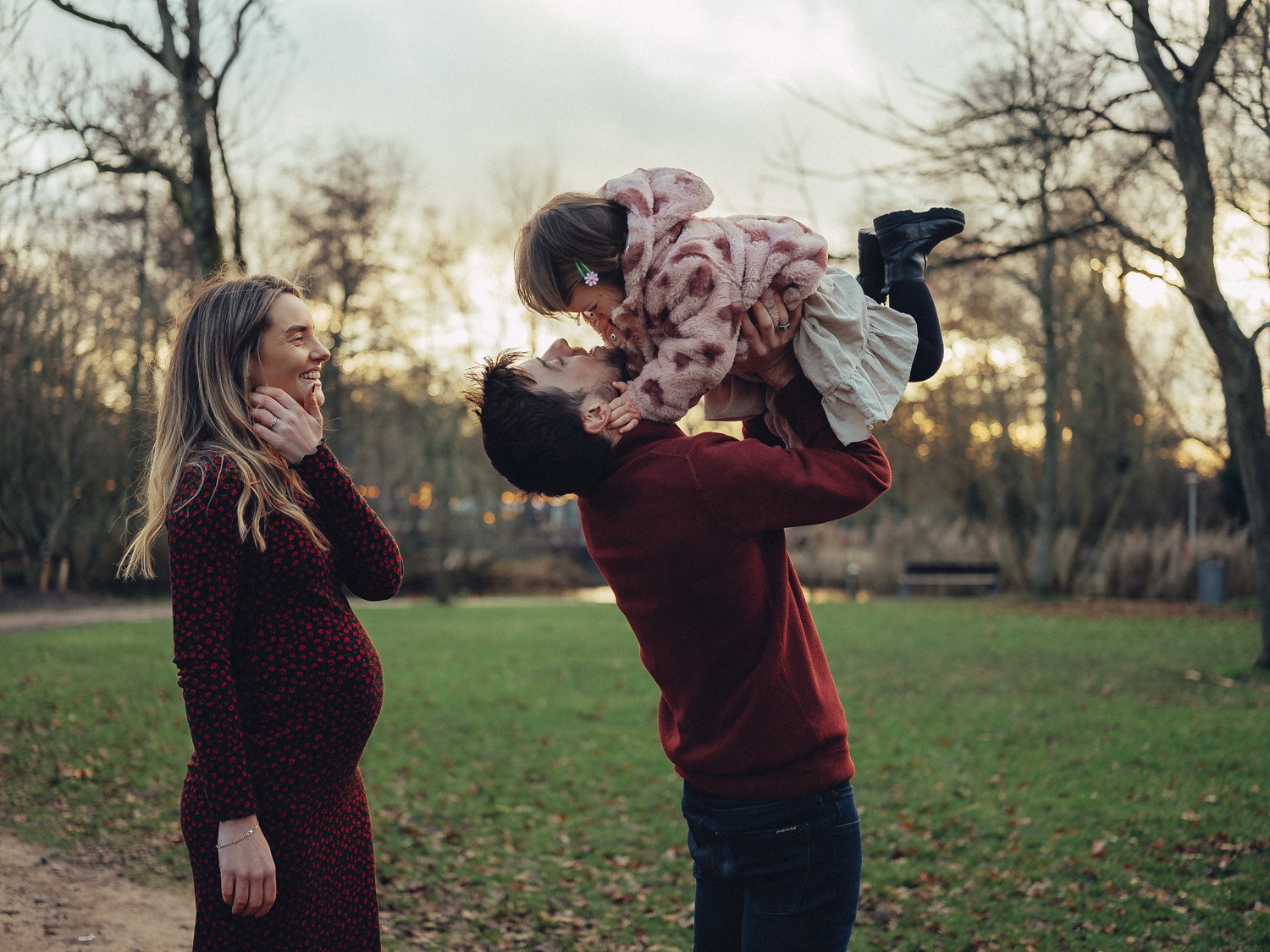 Engaging Maternity Photoreportage in Amsterdam