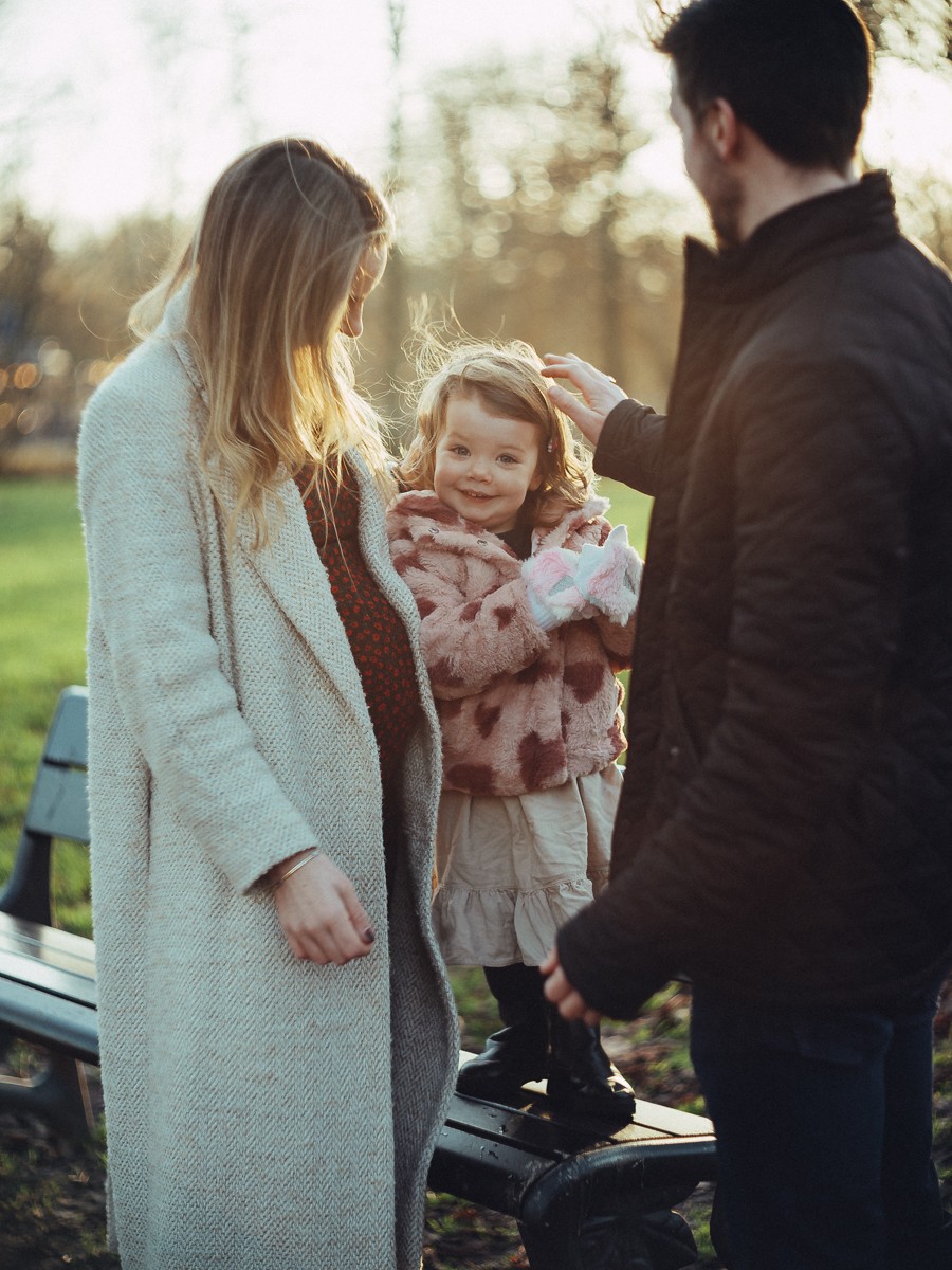 Relaxed Outdoor Family Photo Session