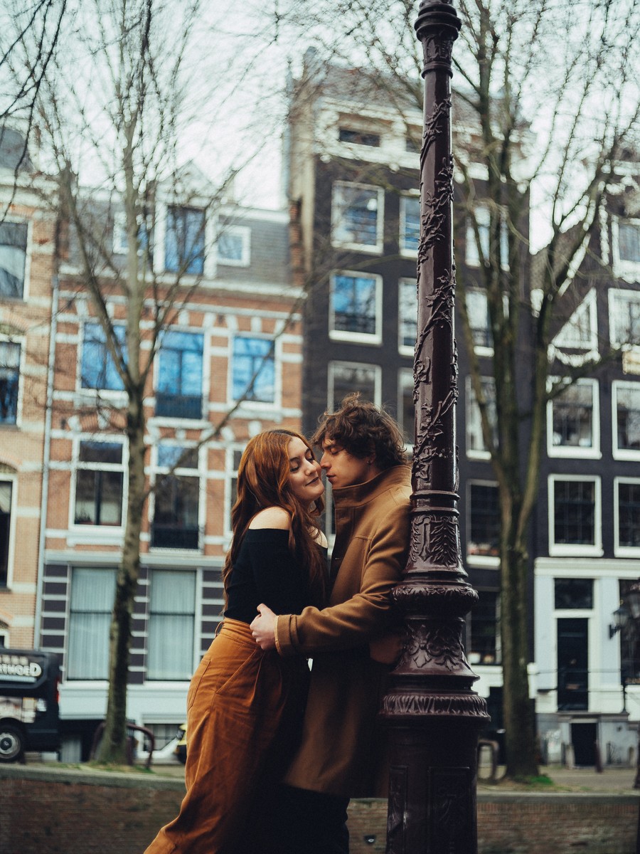 Authentic Amsterdam Couple Photo Session