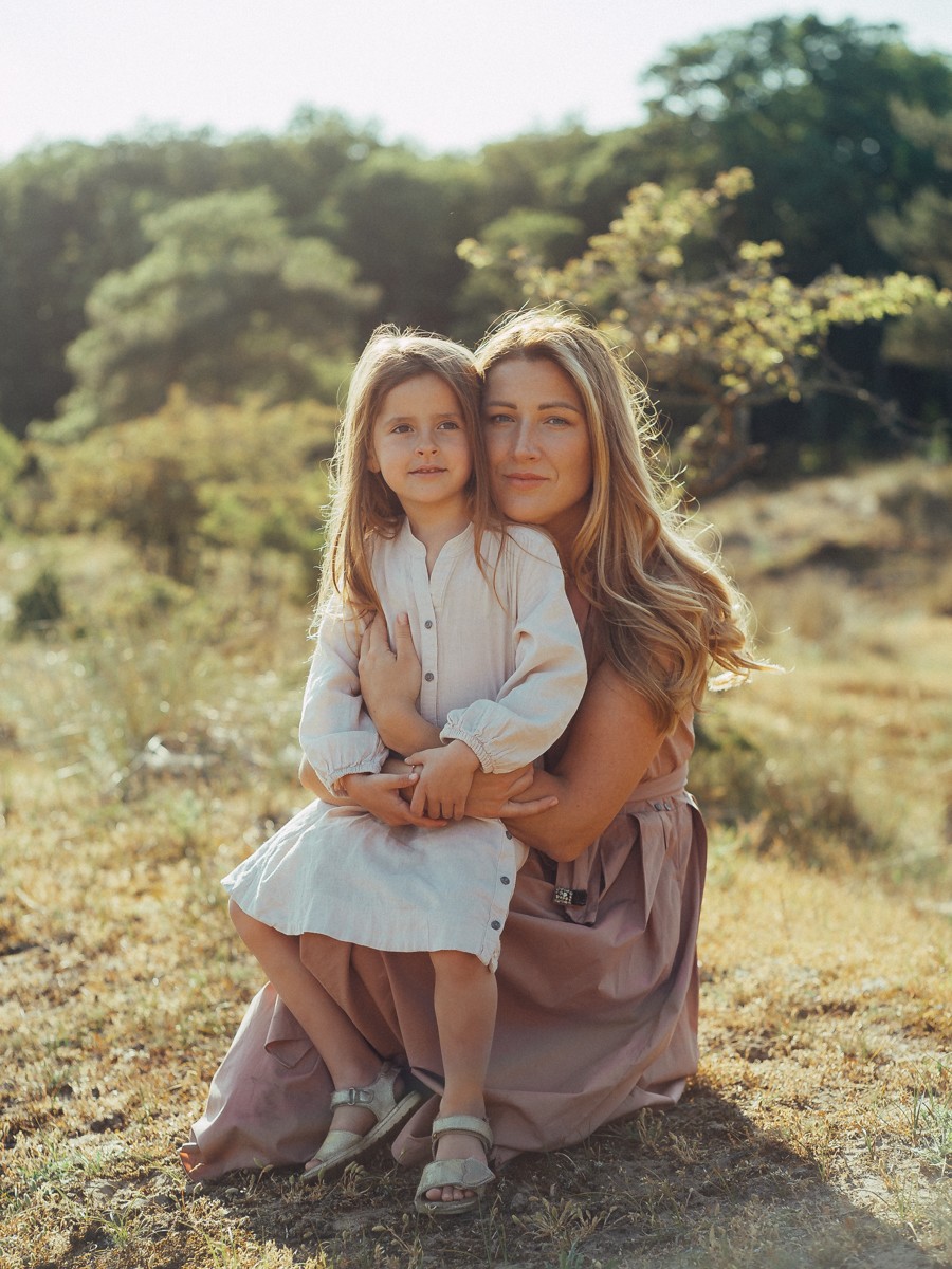 Vibrant Family Photo Session In Dunes