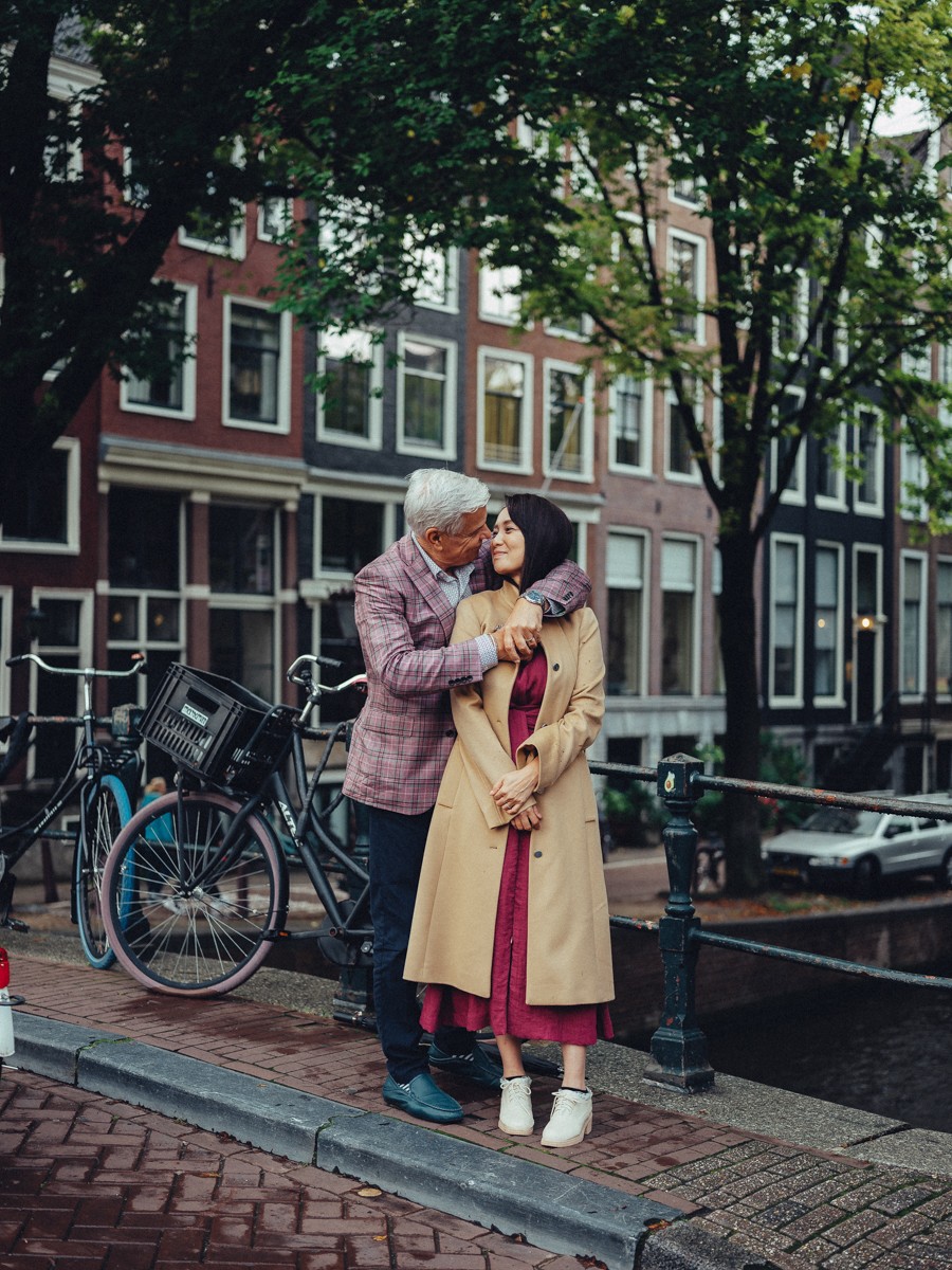 Professional Couple Photoshoot Canals