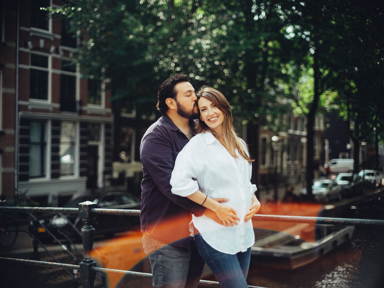 Engaging Maternity Photographs with a Cinematic Approach