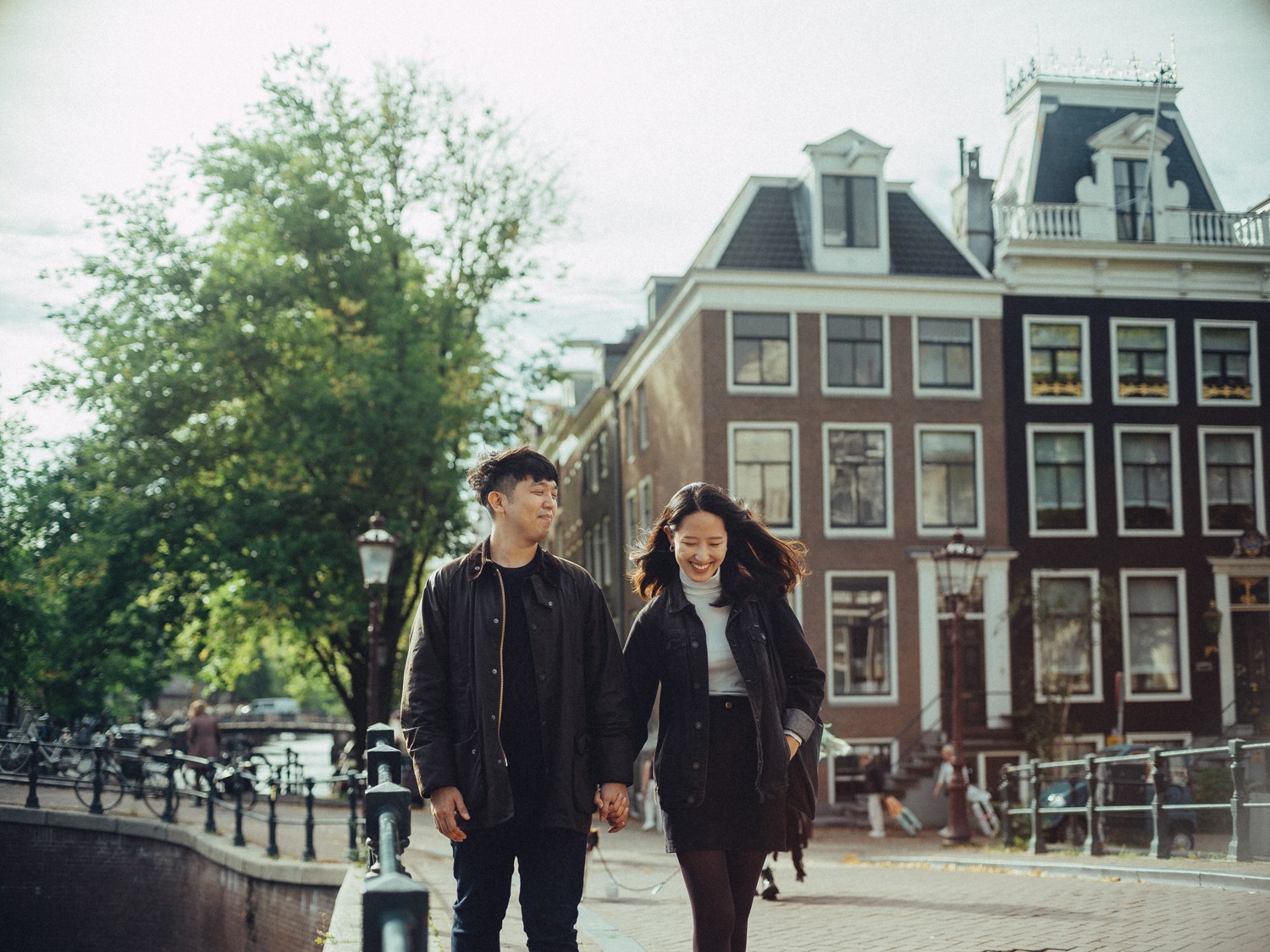 Professional Couple Photographer Amsterdam Canals