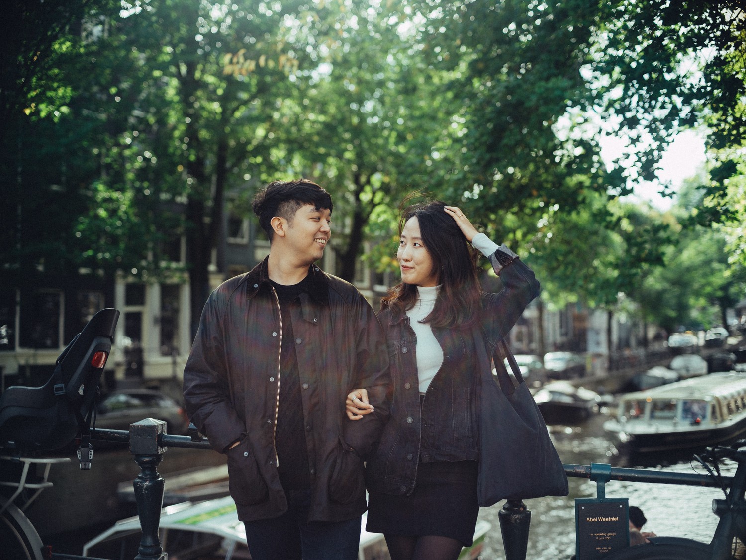 Romantic Korean Couple Photoshoot Experience in Amsterdam