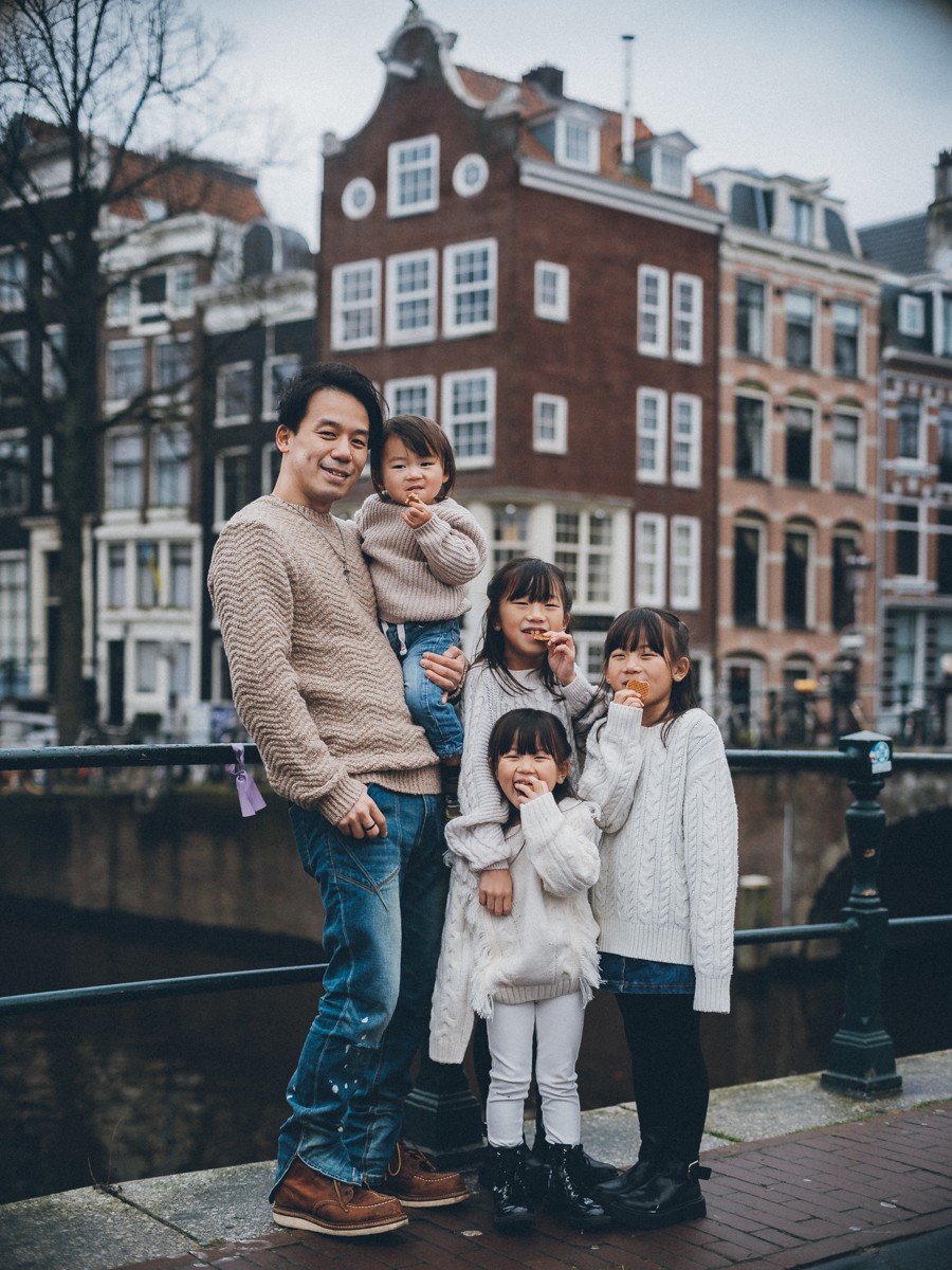 Enjoyable Family Photography Experience on Amsterdam's Canals
