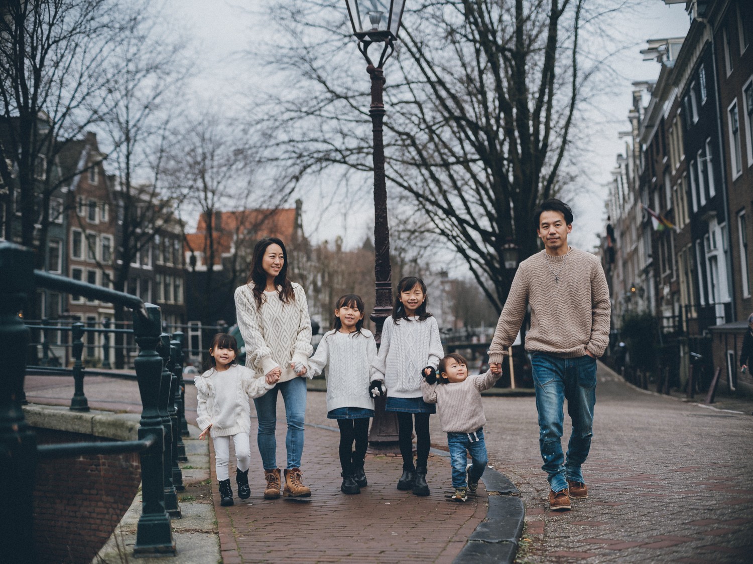 Storytelling Family Portraits Capturing Amsterdam's Beauty
