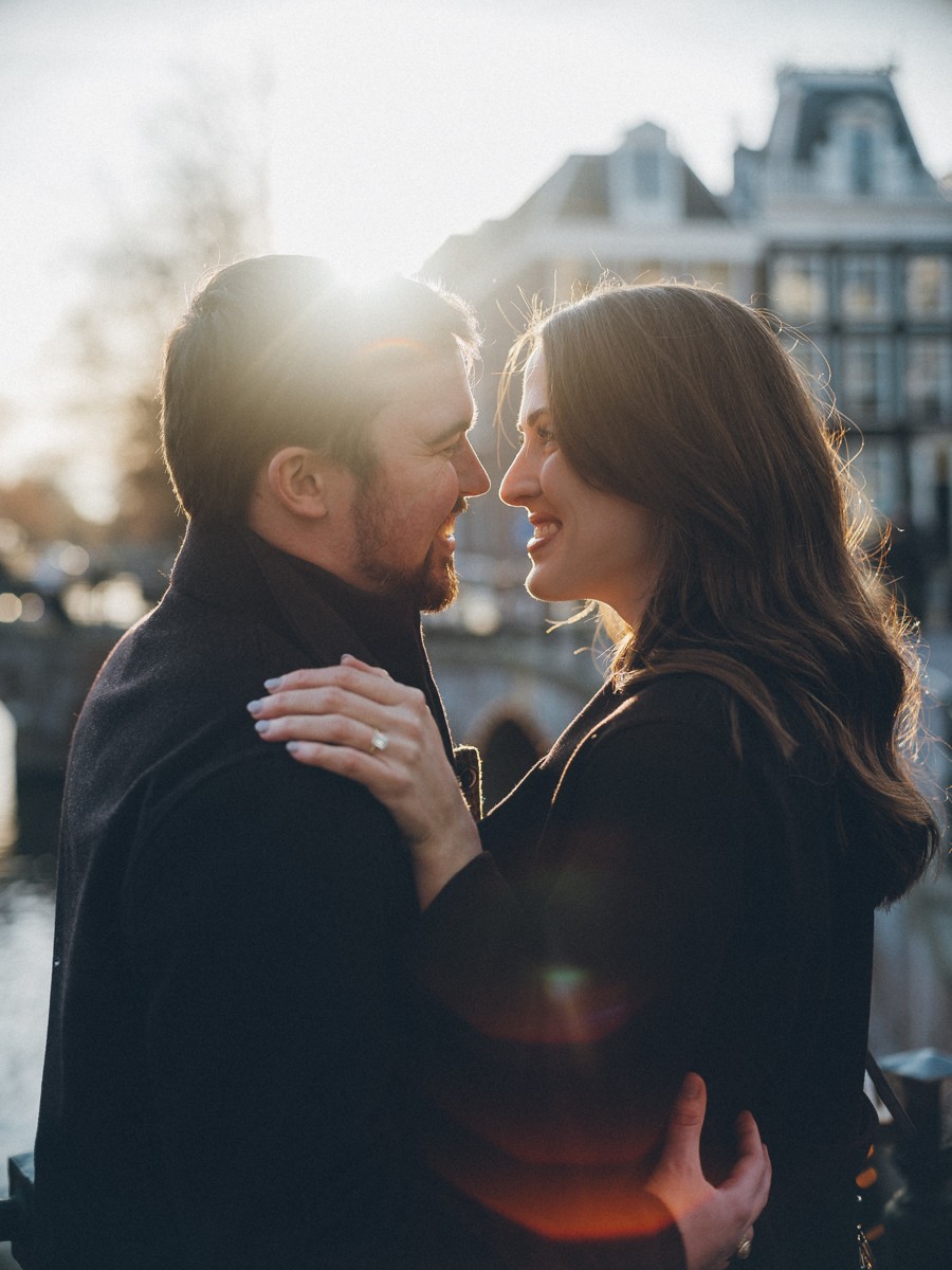 Creative Amsterdam Couple Photoshoot Experience