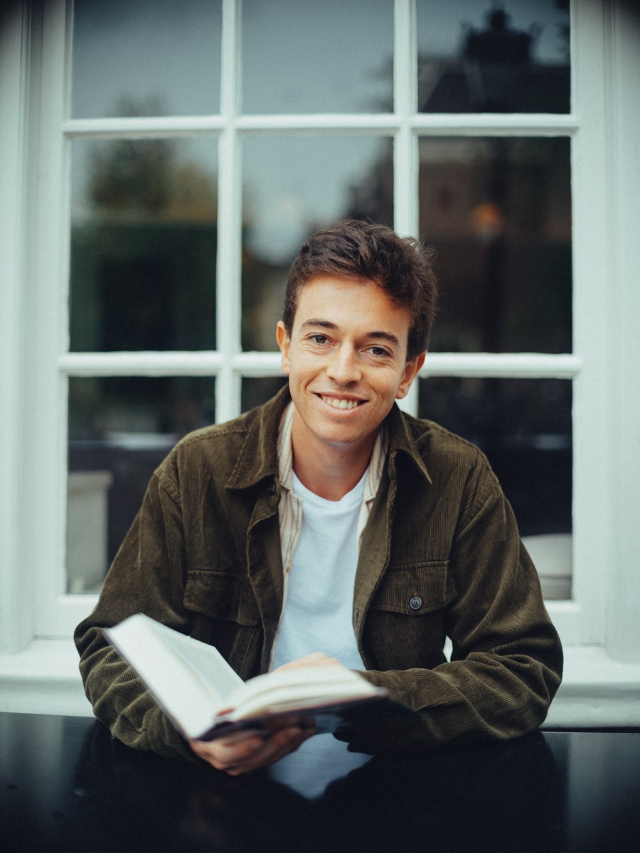 Spontaneous Branding Portraits with a Professional Photographer