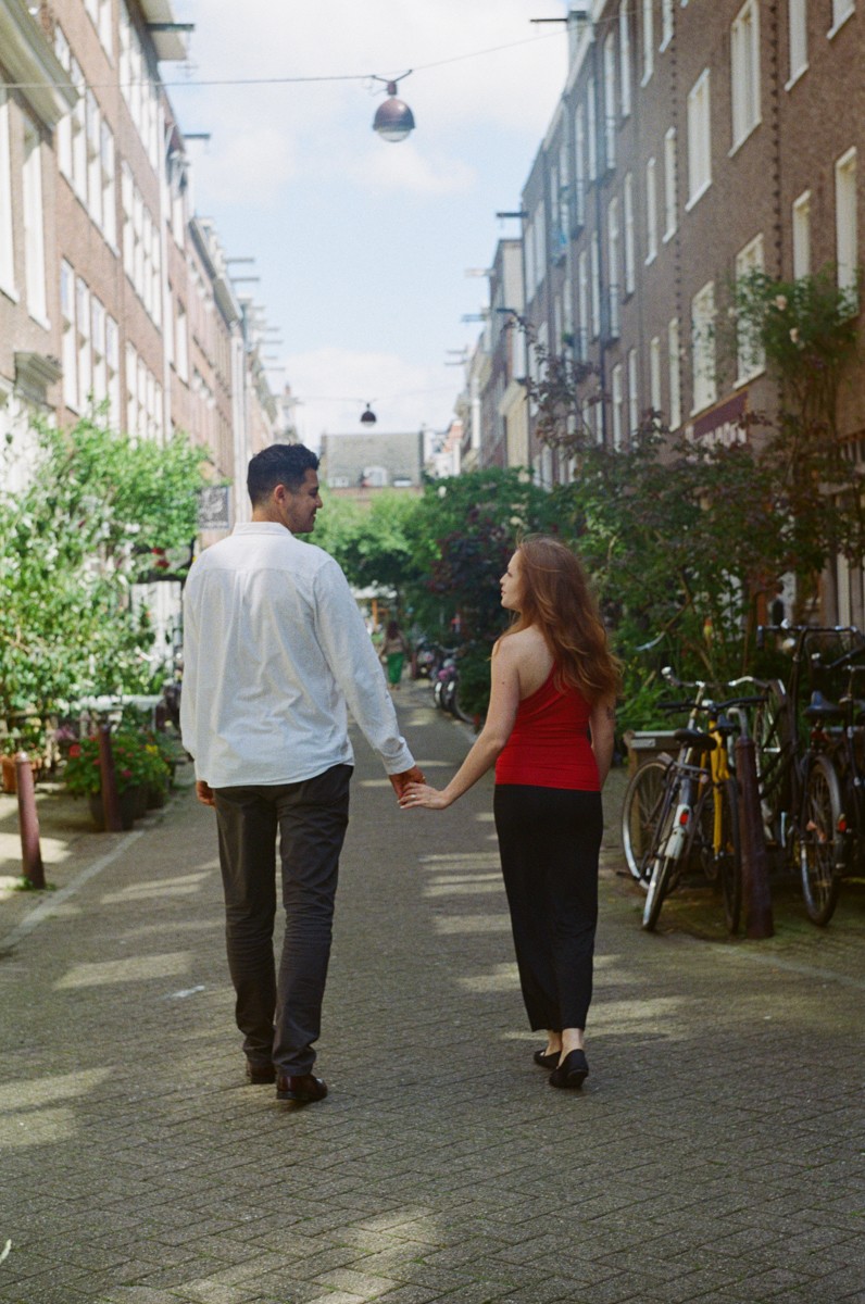 Spontaneous Amsterdam Loveshoot Photos