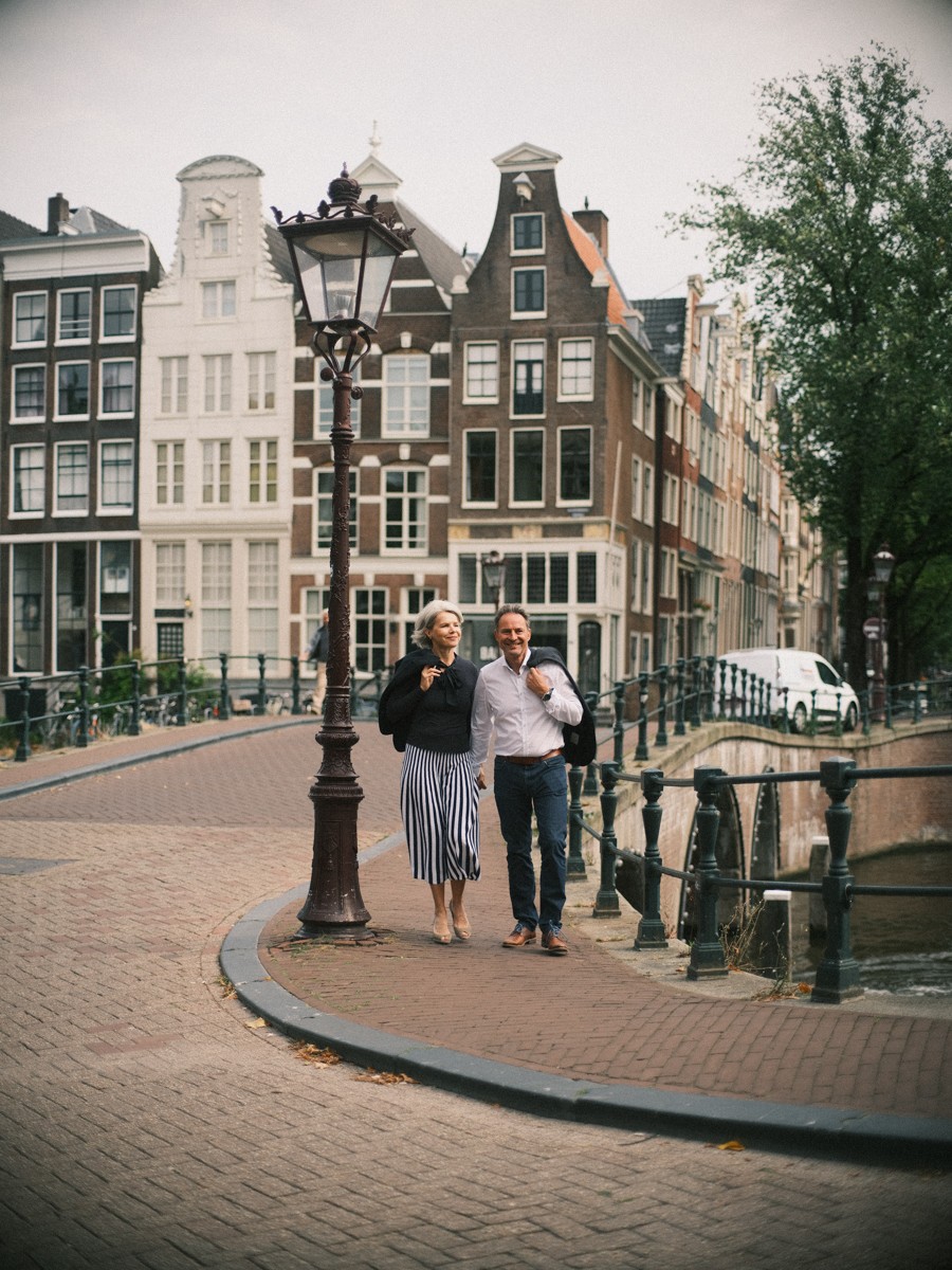 Couple Photographs Featuring Memorable In-the-Moment Shots