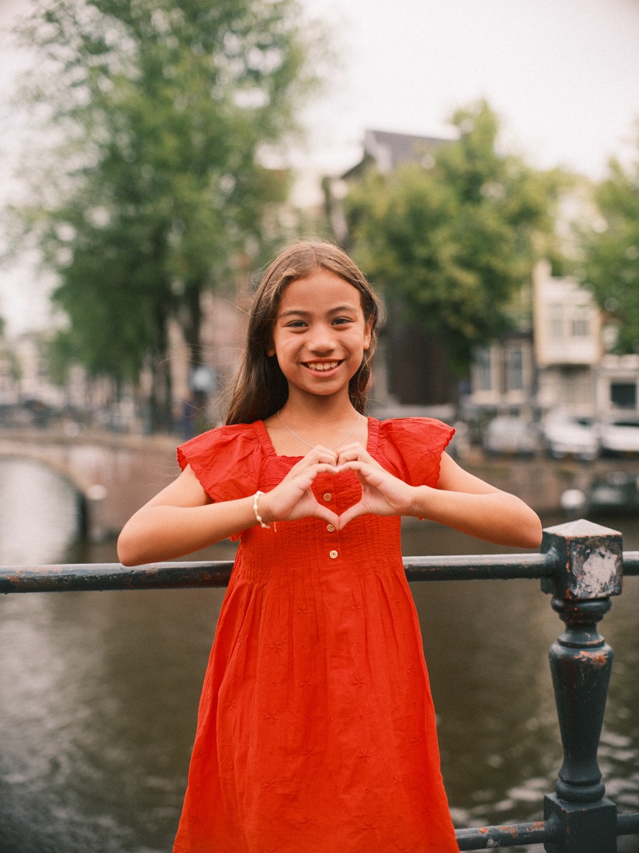 Engaging Amsterdam Family Photowalk